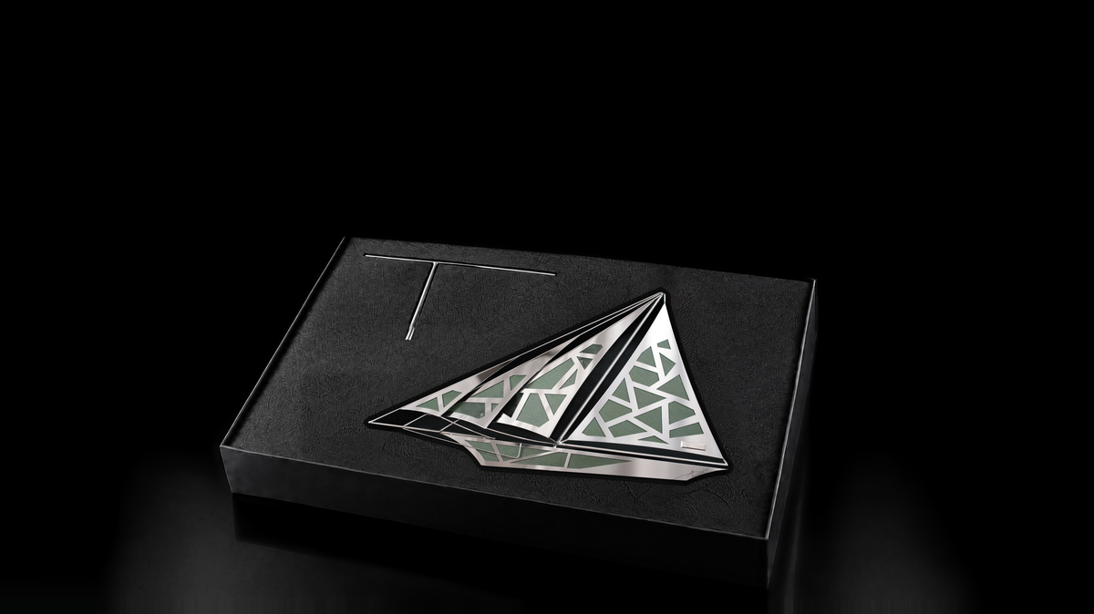 Arcanis box with Vesper arcanis-vbox-lowerA.png